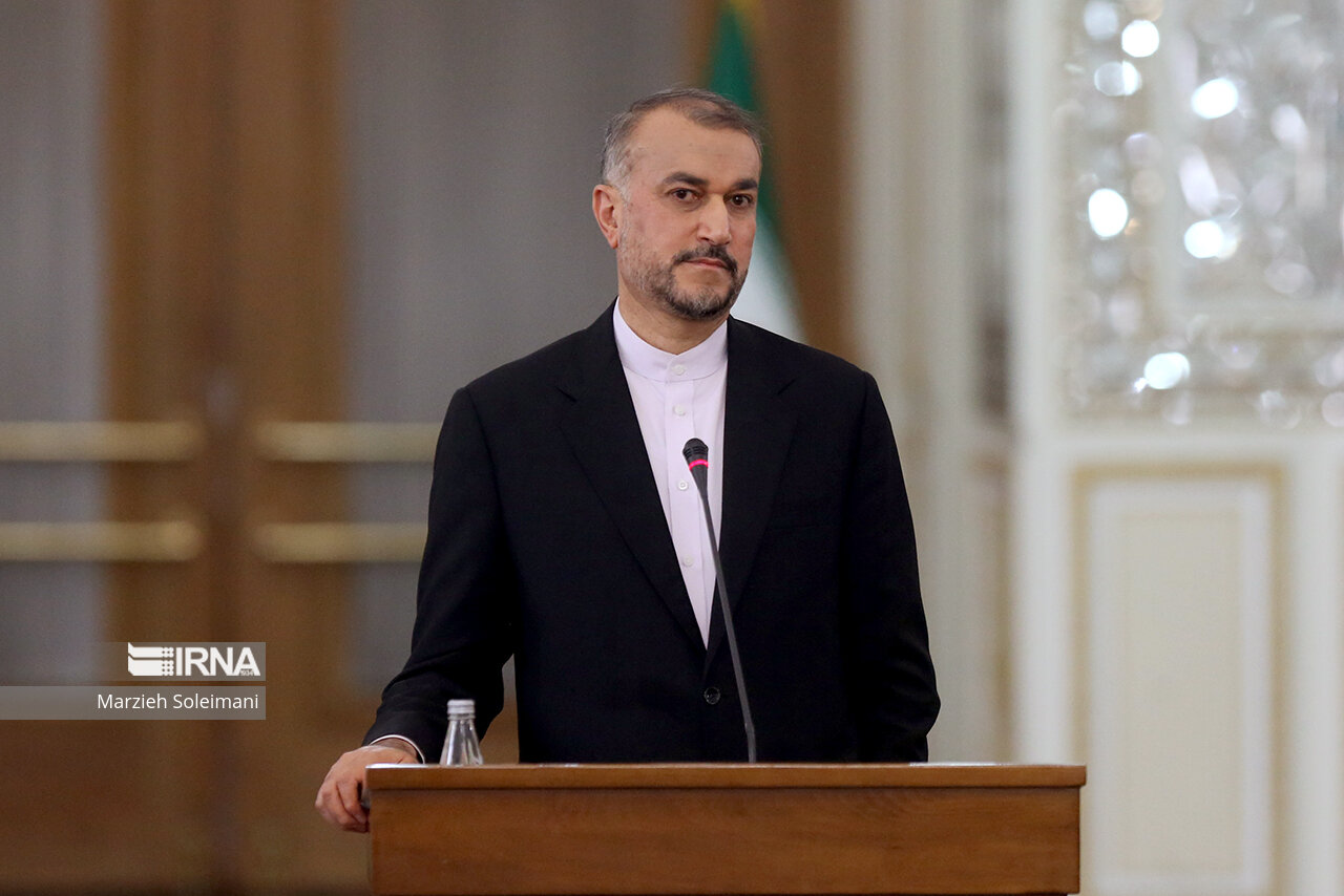 بادشاہ عمان کو صدر رئیسی کا پیغام لے کر آیا ہوں: ایرانی وزیر خارجہ