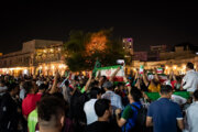 Fußball bringt Freude auf die Straßen von Teheran