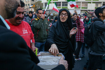 La alegría del pueblo tras la victoria de la selección nacional de fútbol de Irán