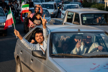 La alegría del pueblo tras la victoria de la selección nacional de fútbol de Irán