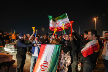 شادی مردم پس از پیروزی تیم ملی فوتبال- قزوین