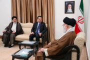 Treffen des Premierministers des Irak mit Ayatollah Khamenei