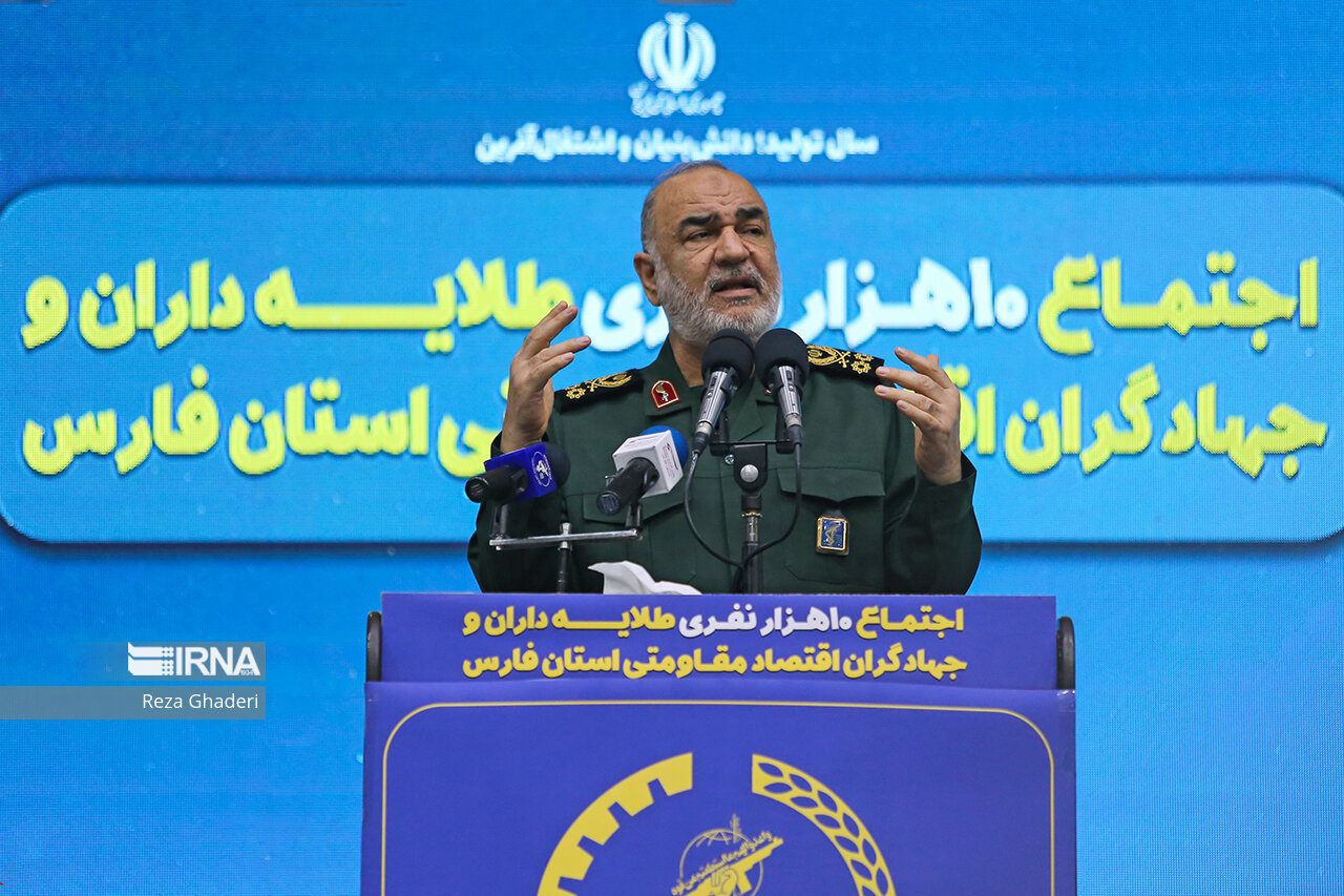 Devrim Muhafızları Ordusu Komutanı: “İran büyük zirveleri fethetme yolundadır.”