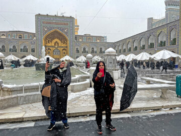 بارش برف پاییزی در مشهد