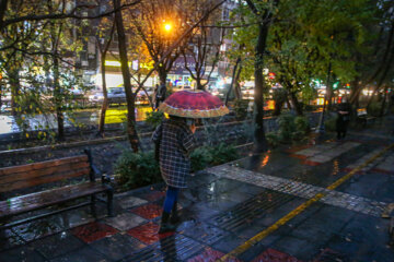 La hermosa lluvia de otoño en Teherán