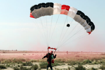 Inaugurado en Kish 11ª Salón Aeronáutico y Exposición Aeroespacial Internacional de Irán 
