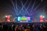 Mundial de Catar 2022: Los aficionados de fútbol disfrutan el partido de Argentina ante Croacia en Fan Festival
