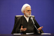 معافی دینا ایک سیاسی اور عارضی مسئلہ نہیں ہے؛ایرانی انقلاب کی ذات کا حصہ ہے