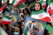 Die Menschen in Provinz Süd-Khorasan heißen Präsident Raisi willkommen