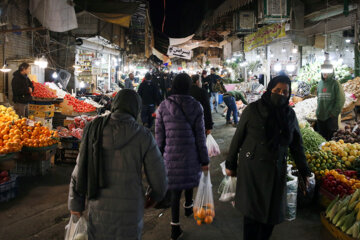 El pueblo de Teherán se prepara para festejar la noche de Yalda
