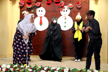 Iran : célébration de la Nuit de Yalda 2022 pour des enfants malades dans un hôpital à Mashhad au nord-est