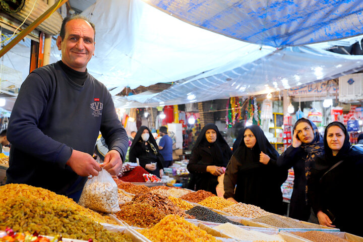 تب و تاب شب یلدا در بازار خراسان شمالی