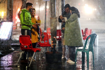 Iran/Hamadān : la neige a blanchi la ville