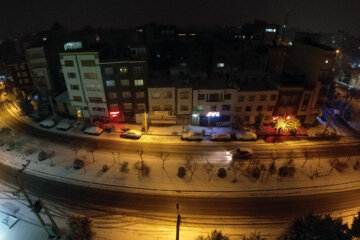 Iran/Hamadān : la neige a blanchi la ville