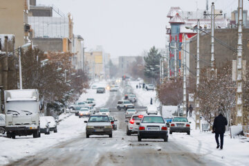 Llega la primera nieve invernal a Zanyan
