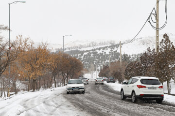 Llega la primera nieve invernal a Zanyan
