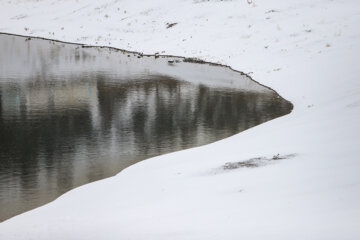 Llega la primera nieve invernal a Zanyan
