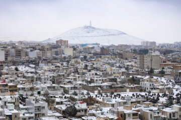 Llega la primera nieve invernal a Zanyan
