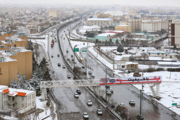 Llega la primera nieve invernal a Zanyan
