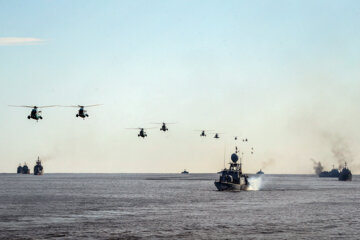 Desfile naval del ejercicio conjunto de Zolfaqar 1401
