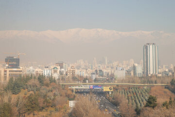 وضعیت هوای تهران همچنان نارنجی است / ۱۰ نقطه در وضعیت قرمز