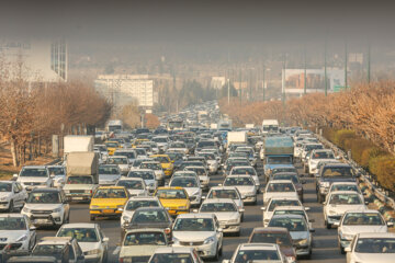 سهم خودروها در آلودگی هوای پایتخت ۸۳ درصد است