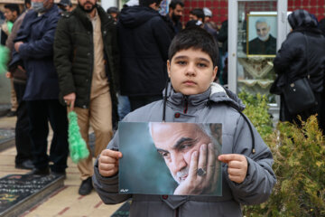 Los iraníes rememoran el martirio del general Soleimani en Kermán