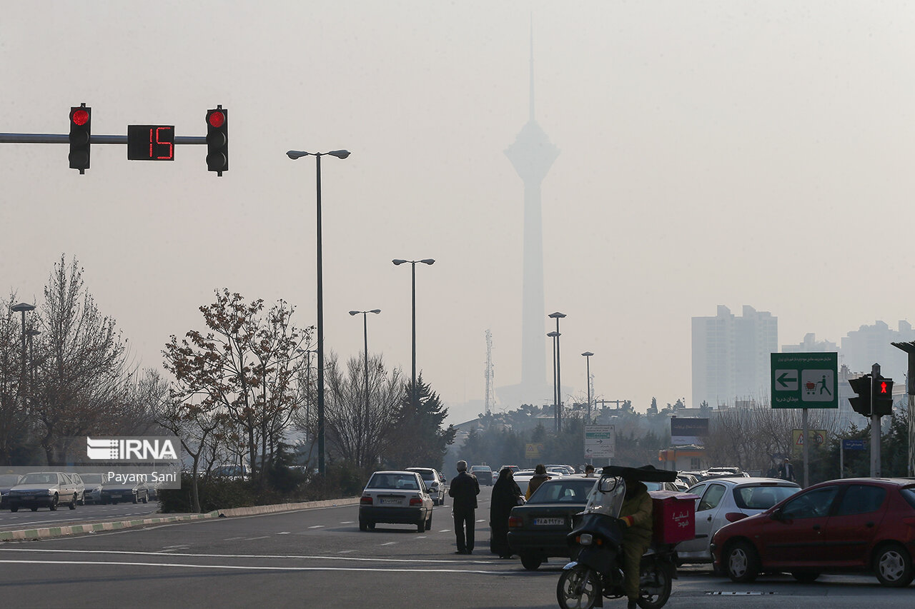 کیفیت هوای تهران ناسالم/ ۵ نقطه در وضعیت قرمز
