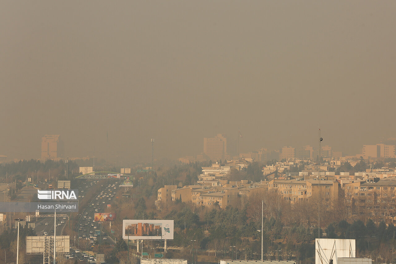 هوای تهران در وضعیت قرمز و آلوده برای همه افراد است