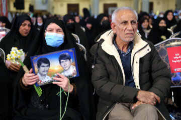 La cérémonie d'ouverture du 13e Festival du film populaire d'Ammar commémorant les martyrs de l'incident terroriste du sanctuaire de Shahcheragh s'est tenue mercredi soir 5 janvier 2023 dans la ville de Chiraz au sud de l’Iran. 