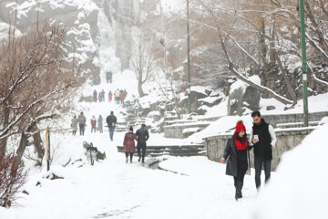 Hamedán da bienvenida a primeras nieves invernales