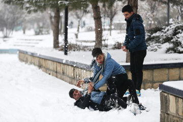 بارش برف در همدان