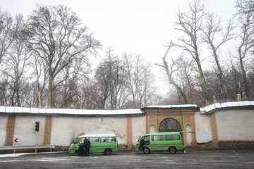 Teherán se viste de blanco por la nieve