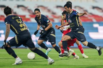 لیگ برتر فوتبال- پرسپولیس و نساجی مازندران