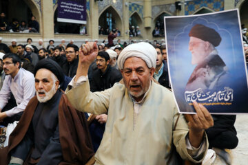 Los clérigos de seminarios en Mashhad condenan la blasfemia de la revista francesa contra máxima autoridad religiosa 