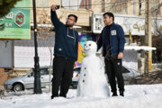 Schneefall und Winterspaß in Yasouj