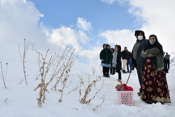 La neige continue de tomber en Iran : Yāsūj vêtu de blanc