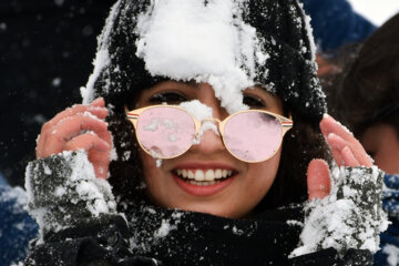 La neige continue de tomber en Iran : Yāsūj vêtu de blanc