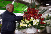 Mercado de flores en vísperas del Día de la Madre
