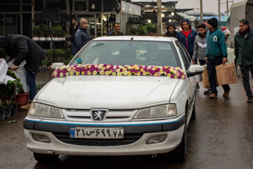 Mercado de flores en vísperas del Día de la Madre
