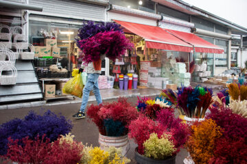 Mercado de flores en vísperas del Día de la Madre
