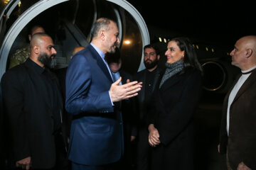 ورود وزیر امور خارجه به بیروت