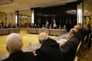 دیدار وزیر امور خارجه با گروه های سیاسی و دینی لبنانی