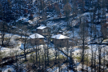 Naturaleza nevada de Rudbar en el norte de Irán
