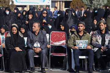 تشییع پیکر شهید مدافع امنیت احمد کشوری نیا در ستاد فرماندهی انتظامی لرستان