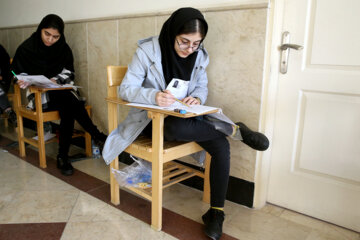 Comienzan los exámenes de acceso a las universidades iraníes