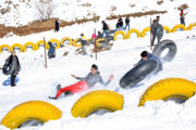 Los iraníes disfrutan de invierno en la pista de Esquí de Sajoid
