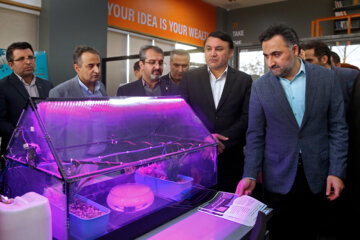 افتتاح  نخستین کارخانه هوشمند سازی و نوآوری کشور