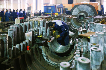 رشد ۳.۸ درصدی تولید صنایع بورسی در فروردین ۱۴۰۲