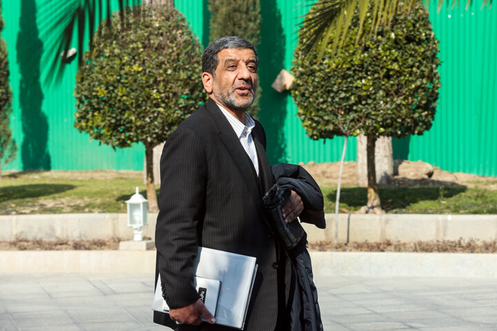 ضرغامی: فرشهای سعدآباد باید پیدا شود، نفیس و غیرنفیس ندارد